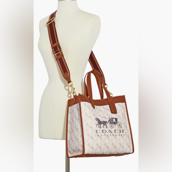 Coach Field Tote With Horse And Carriage Print And Carriage Badge - Picture 9 of 13